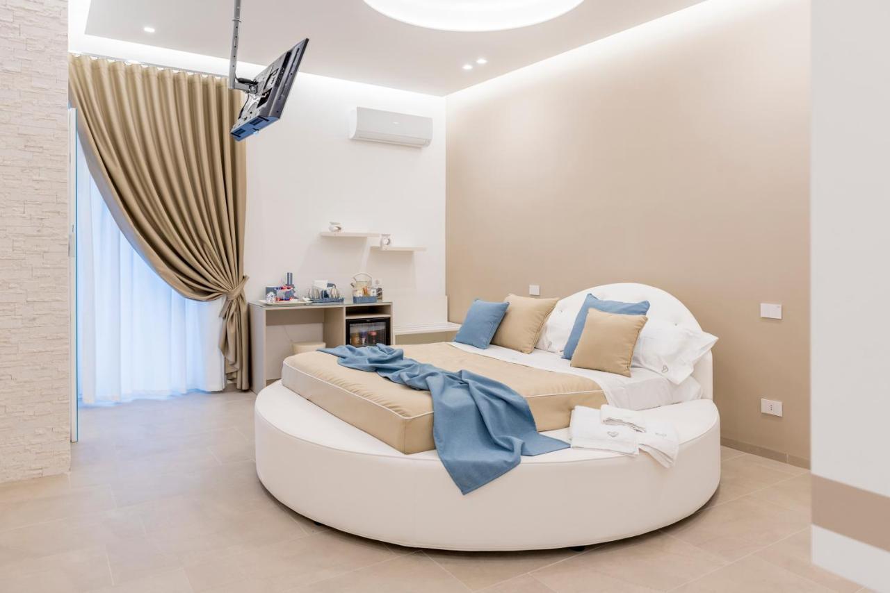 Romantic Suite Monopoli Bagian luar foto