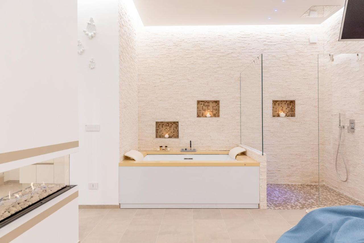 Romantic Suite Monopoli Bagian luar foto